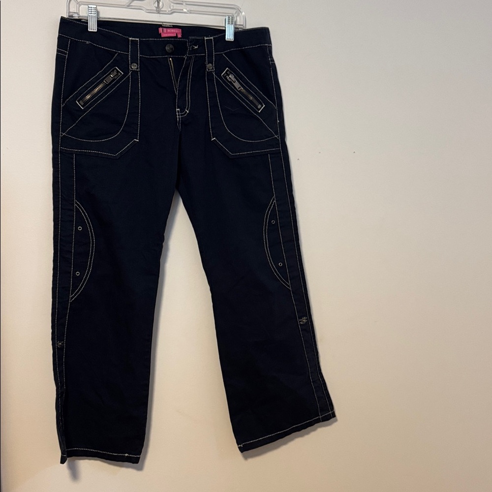 BCBGirls Dark Blue Pants. Says size 10 but a skinny leg so I’d say more size 6